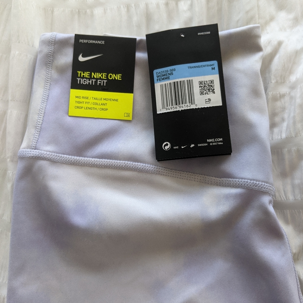 The Nike One Leggings - Picture 2 of 3